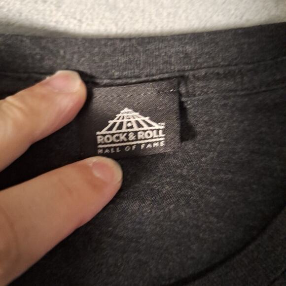 ROCK AND ROLL HALL OF FAME MUSEUM T-Shirt Size Small Vintage Double-Sided Cotton - Picture 2 of 7